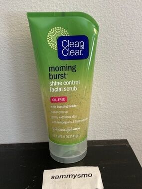 Clean & Clear Morning Burst Shine Control Facial Scrub Oil-Free, 5 oz. Read